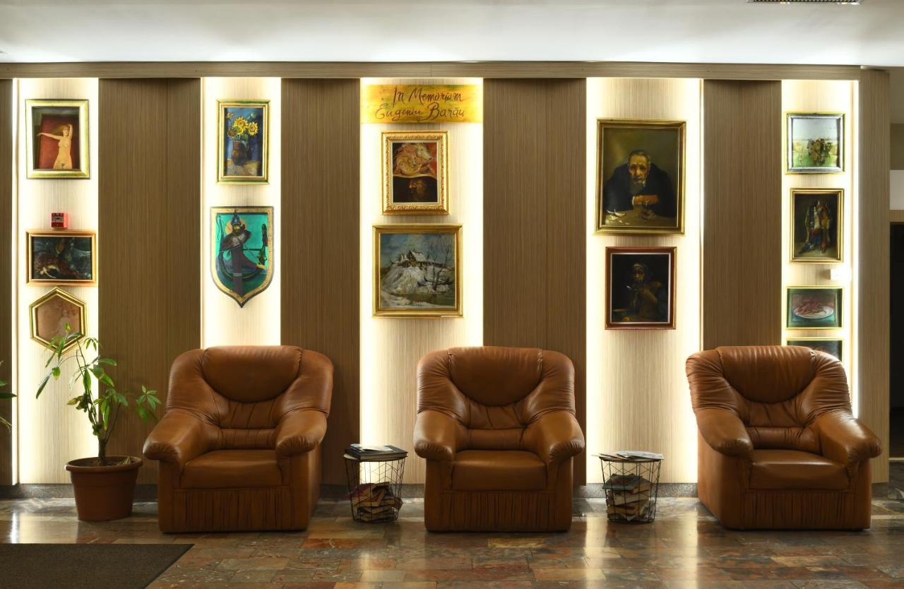 Hotel Select Tulcea Exterior photo