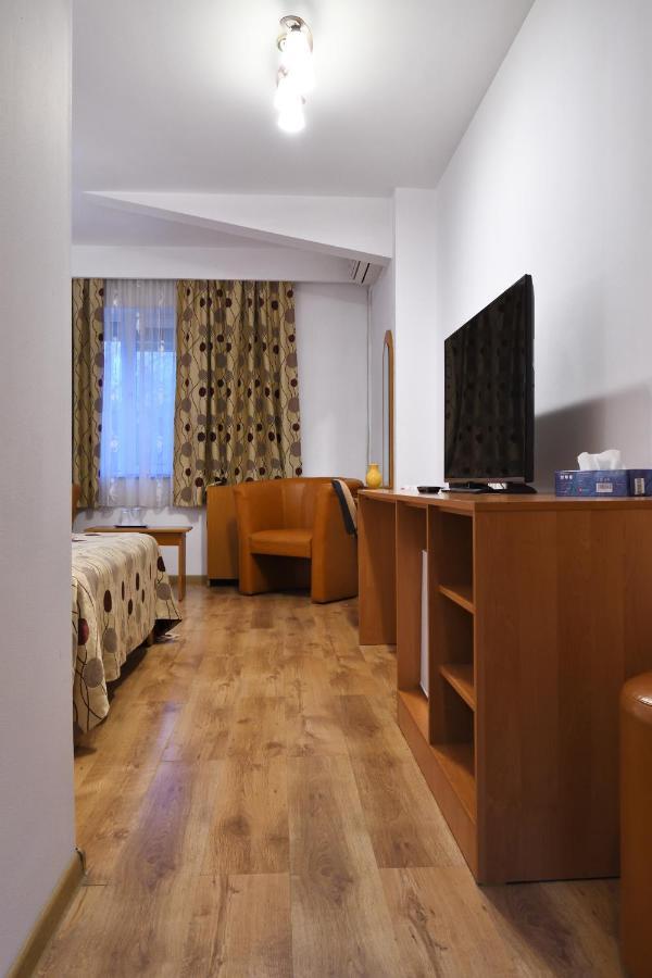 Hotel Select Tulcea Exterior photo