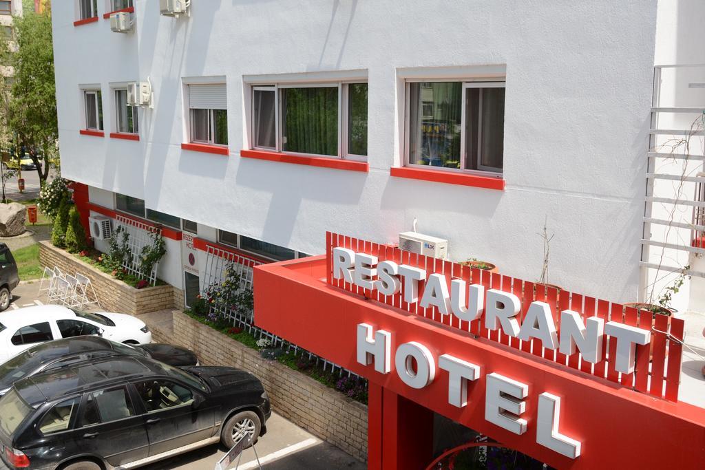 Hotel Select Tulcea Exterior photo