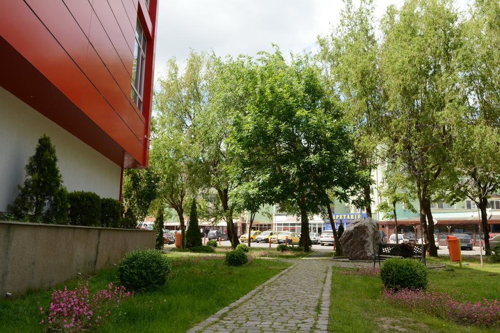 Hotel Select Tulcea Exterior photo