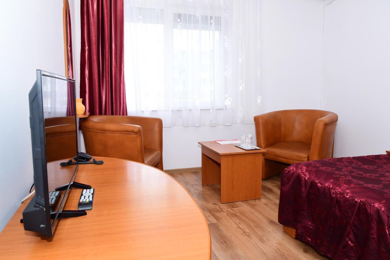 Hotel Select Tulcea Exterior photo